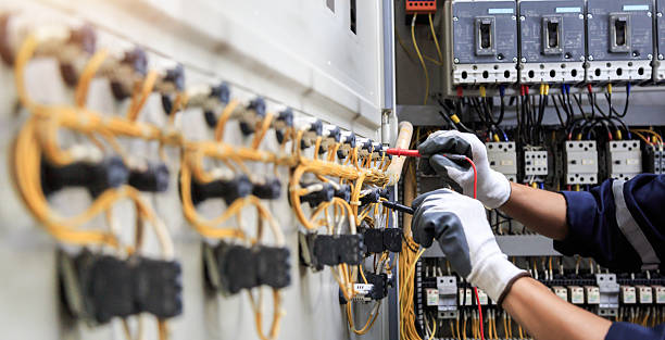 Professional Electrician technician working in Claude, TX